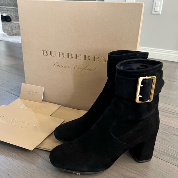 Burberry Trench Buckle Britannia 70 Suede Ankle Boots - Picture 1 of 13